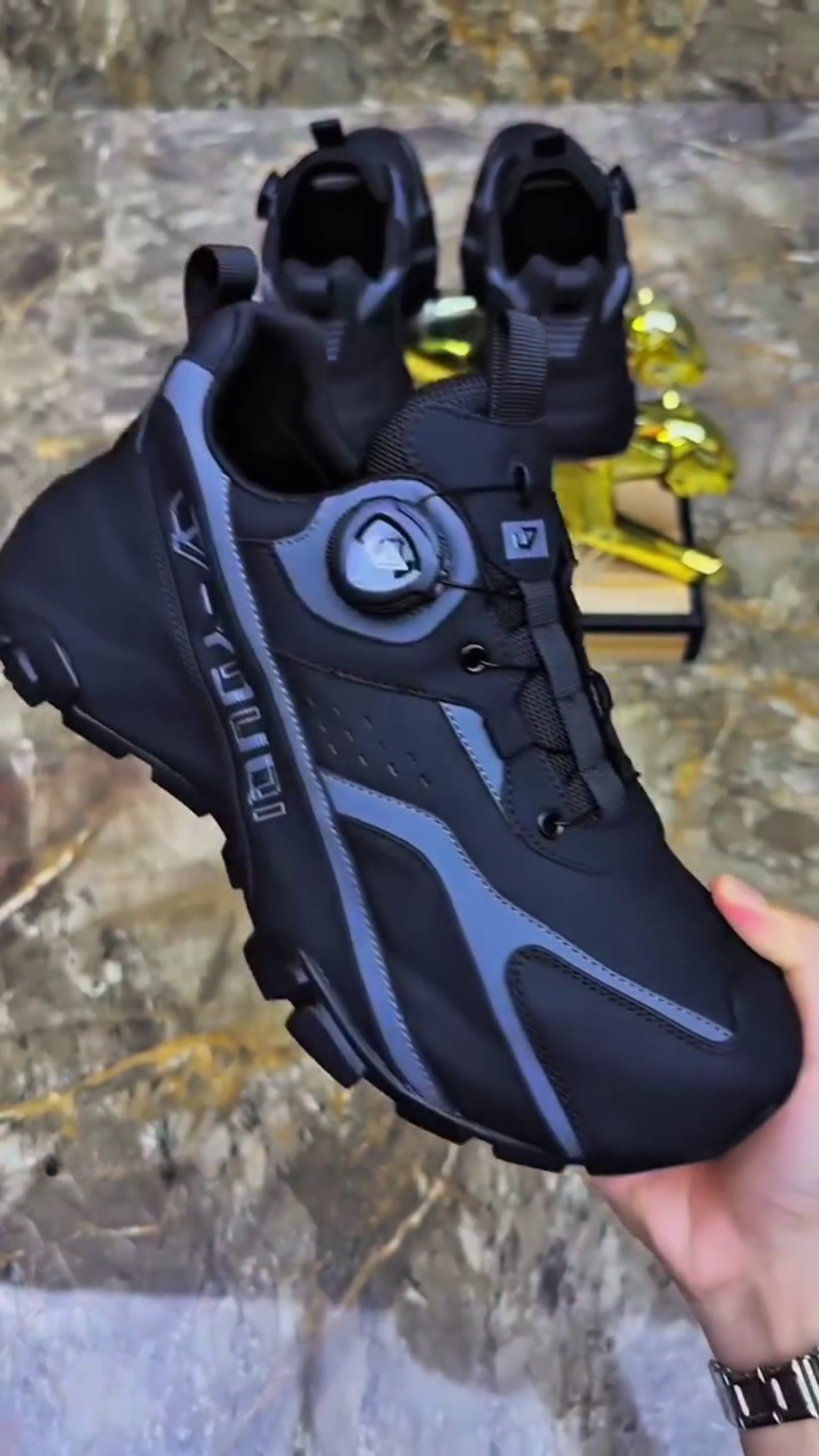 Ultra-Light Steel Toe Safety Shoes for Men – Breathable, Anti-Smash, Anti-Puncture & Ultra-Comfortable Work Shoes for All-Day Protection