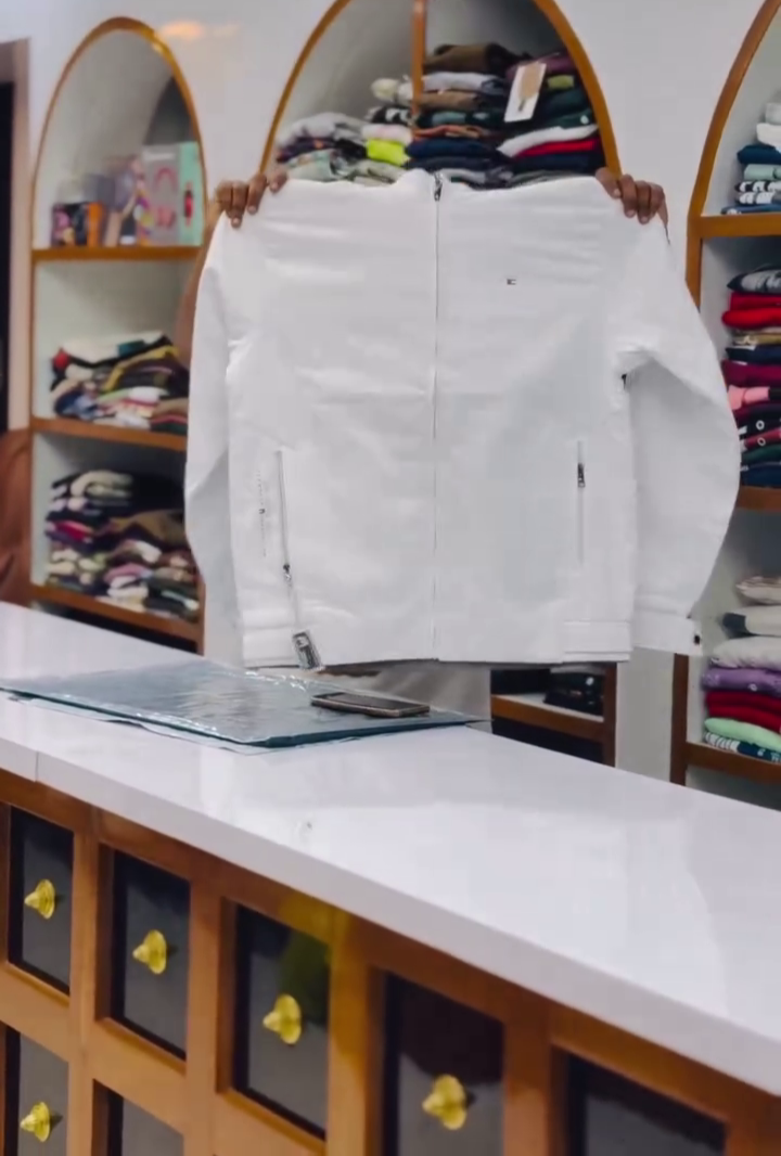 Tommy Hilfiger Men’s Standard Length Polyester Jacket – Classic Style Meets Premium Comfort